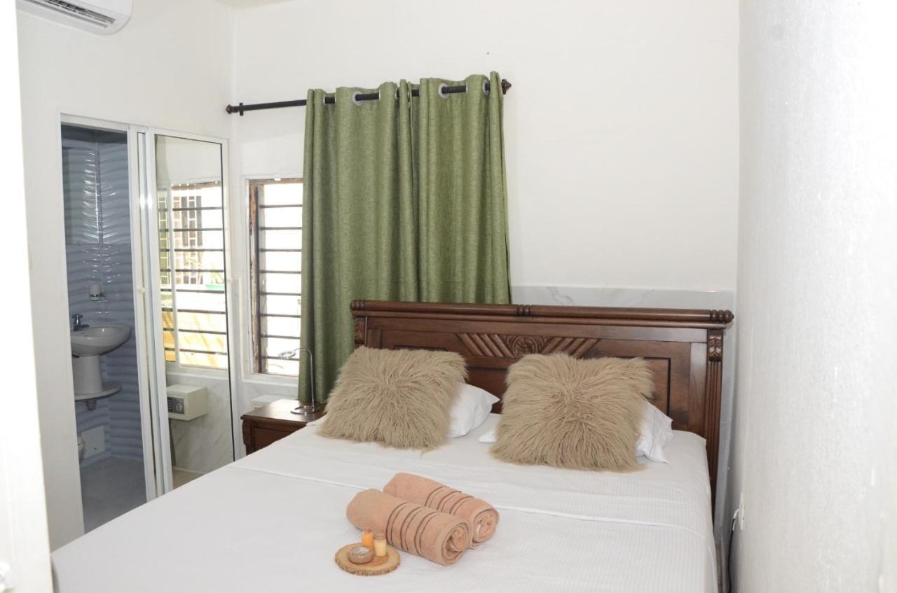 Hostal Marbella 47 Cartagena Exterior photo